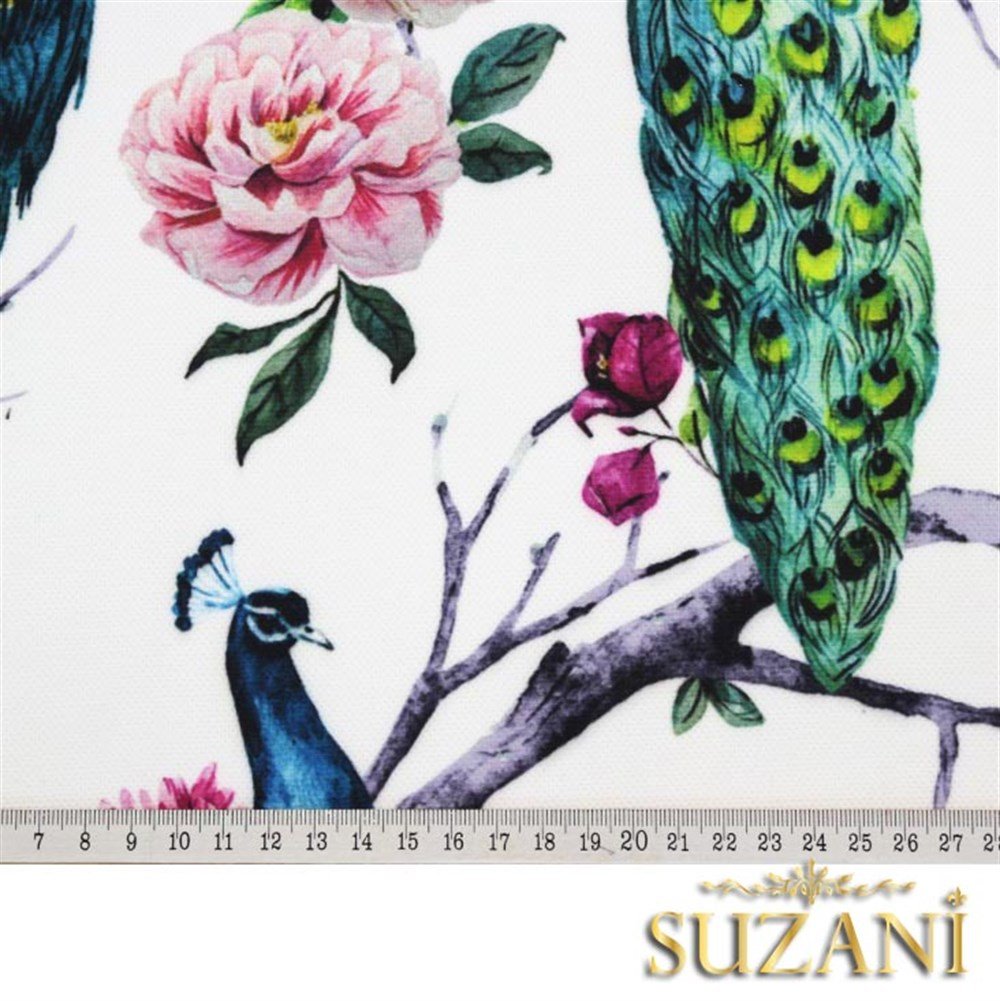 Beyaz Zemin Üzeri Tavuskuşu Desenli Kumaş