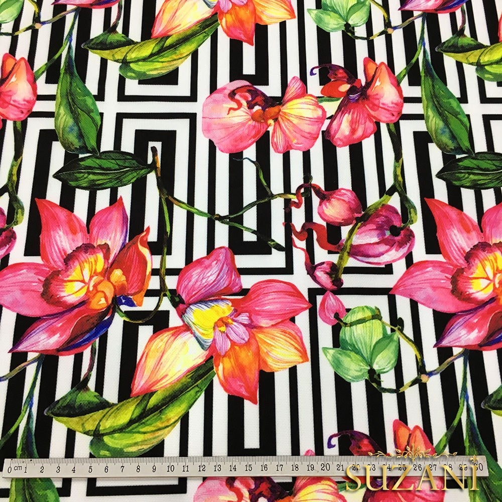 Çiçekli Sarmaşık Desenli Kumaş