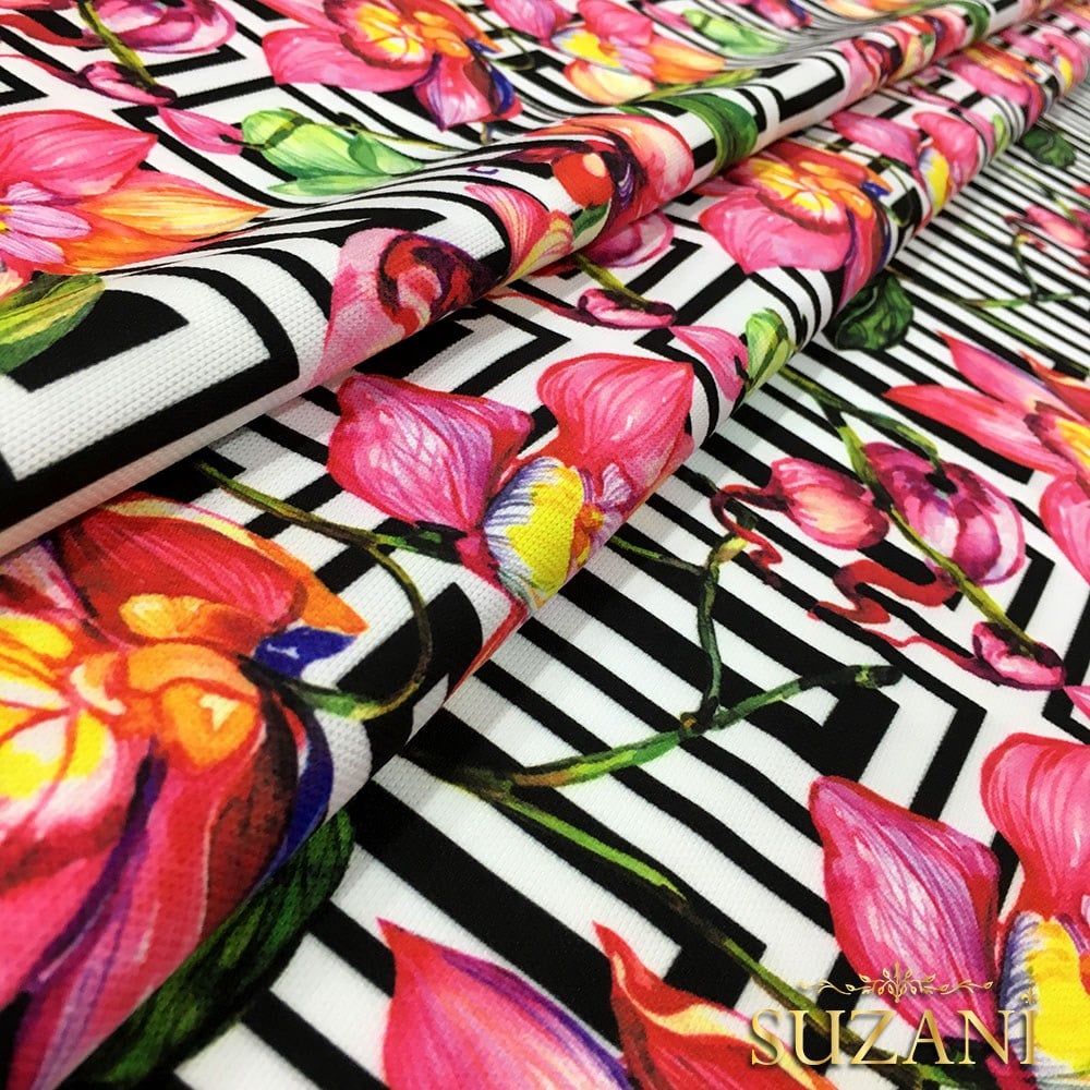 Çiçekli Sarmaşık Desenli Kumaş