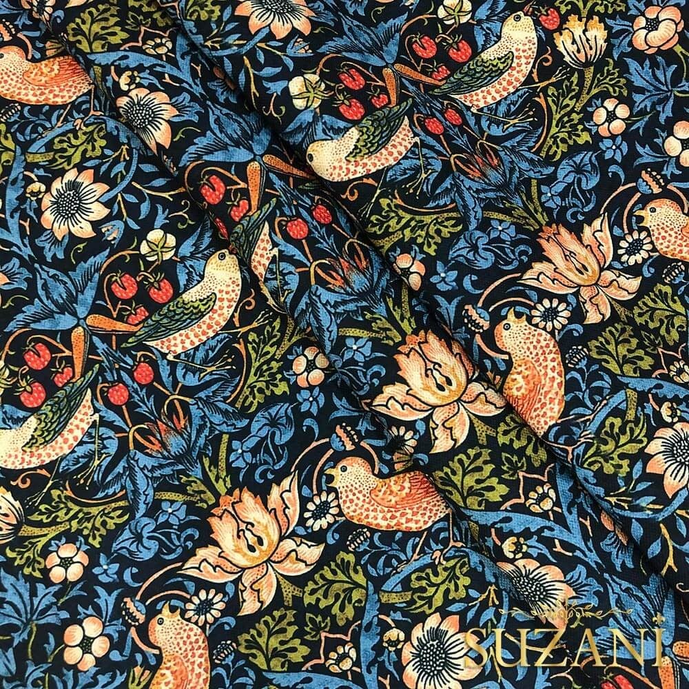 Çilek Hırsızı Desenli Dijital Baskılı Kumaş