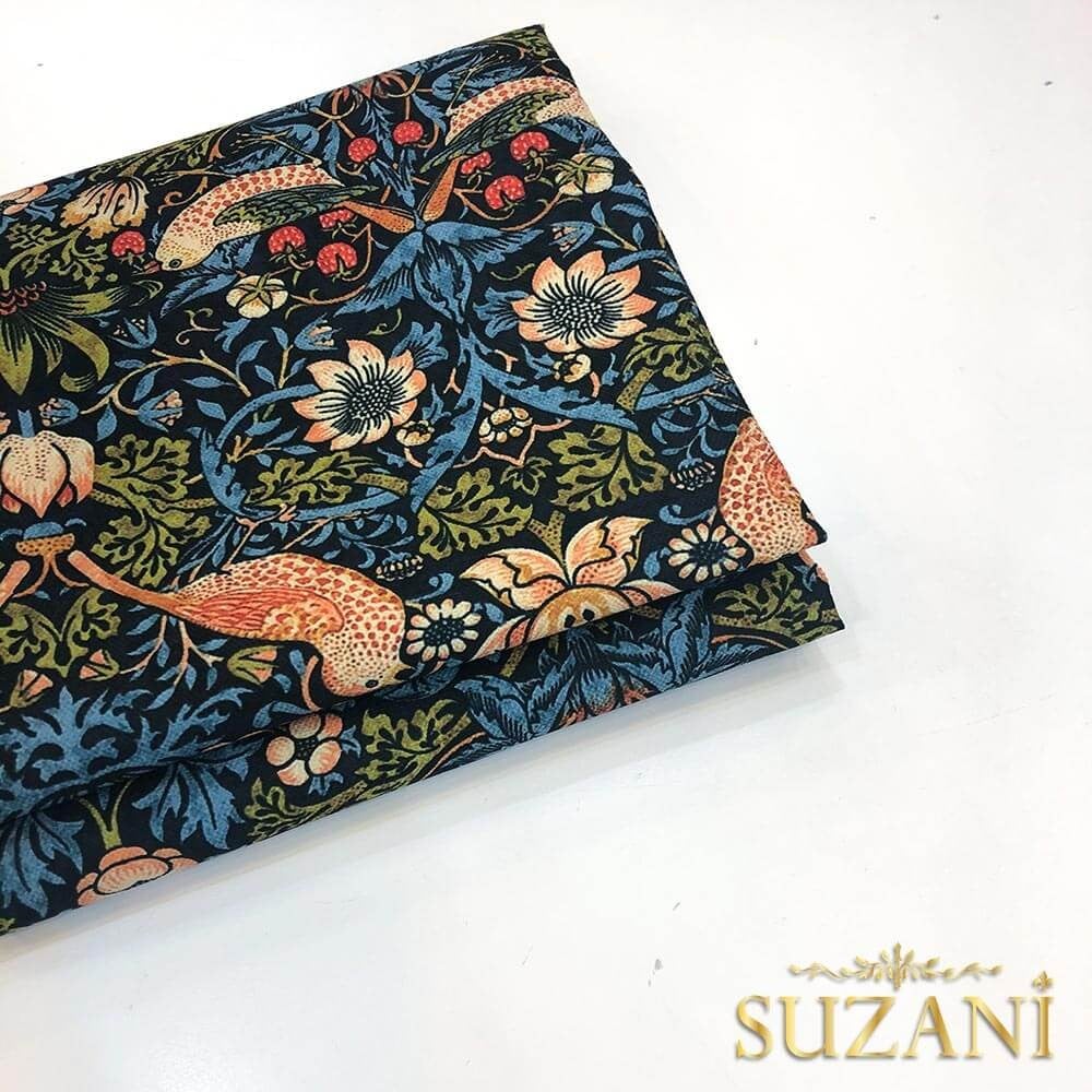 Çilek Hırsızı Desenli Dijital Baskılı Kumaş