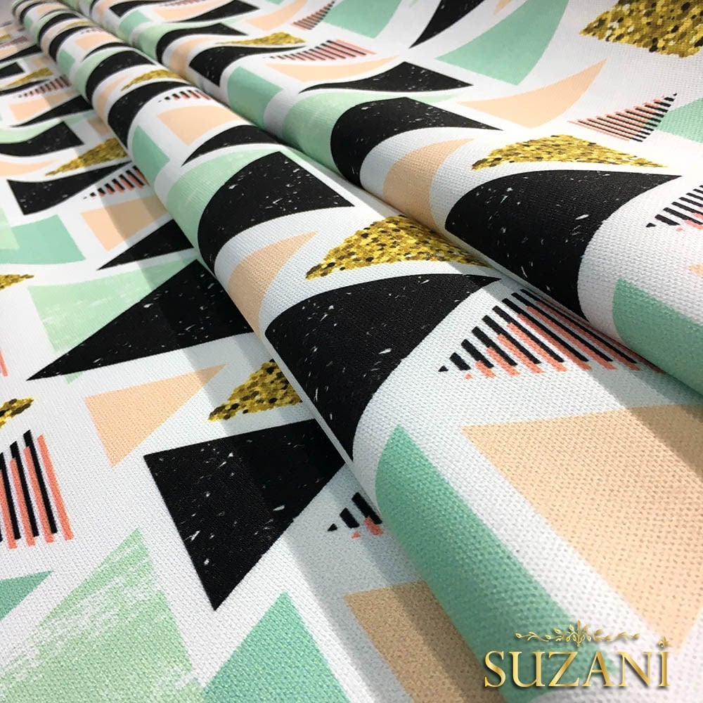 Geometrik Altın Üçgenler Desenli Kumaş