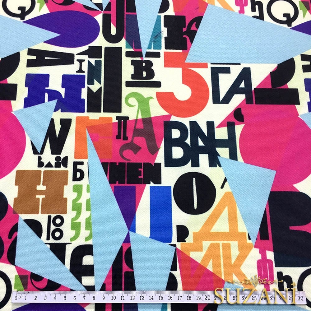 Geometrik Harfler Desenli Kumaş