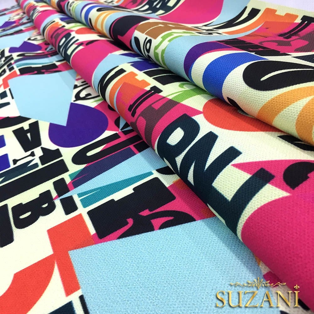 Geometrik Harfler Desenli Kumaş