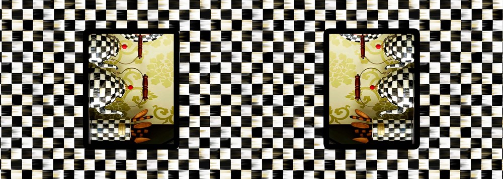 Kareli Vazo Desenli Dijital Baskılı Kumaş