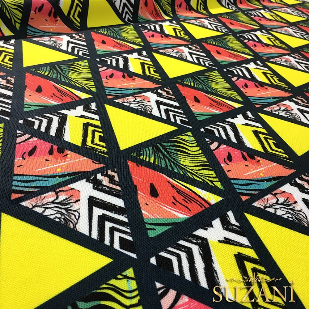 Karpuzlu Üçgenler Desenli Kumaş