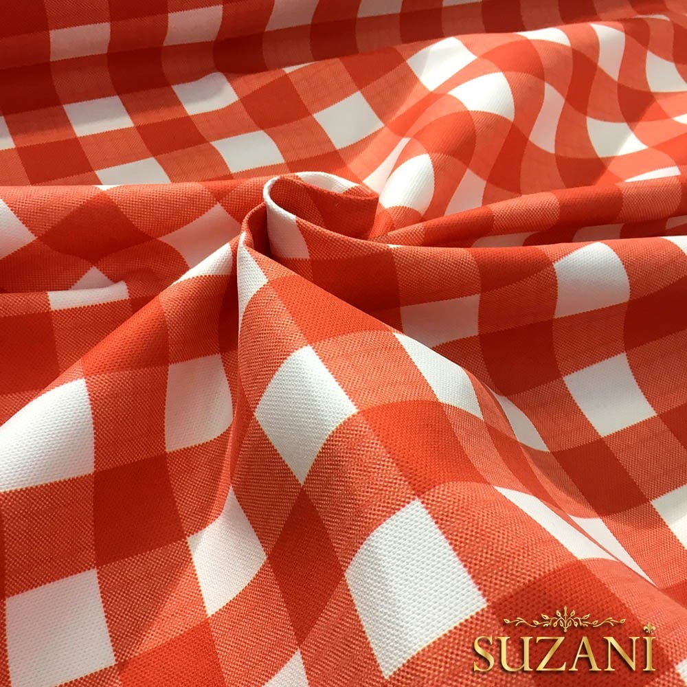 Kırmızı Beyaz Klasik Ekose Desenli Kumaş