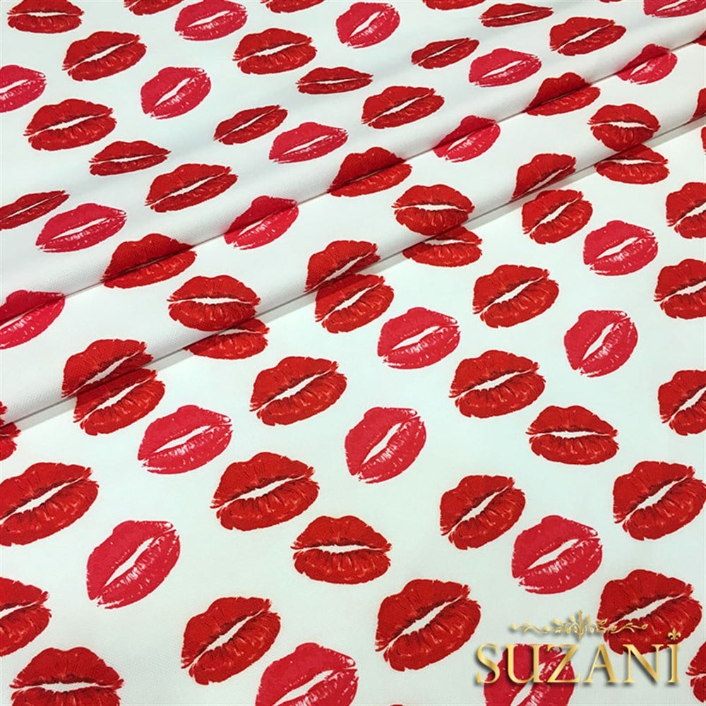 Kırmızı Dudak Desenli Kumaş