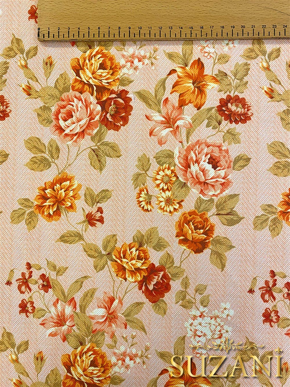 Klasik Gül Desenli Dijital Baskılı Kumaş