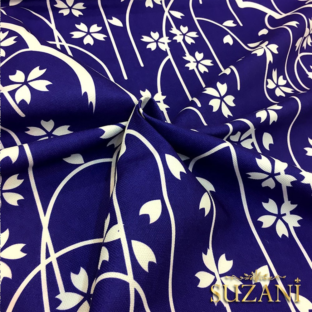 Lacivert Zemin Dallar ve Çiçekler Desenli Kumaş