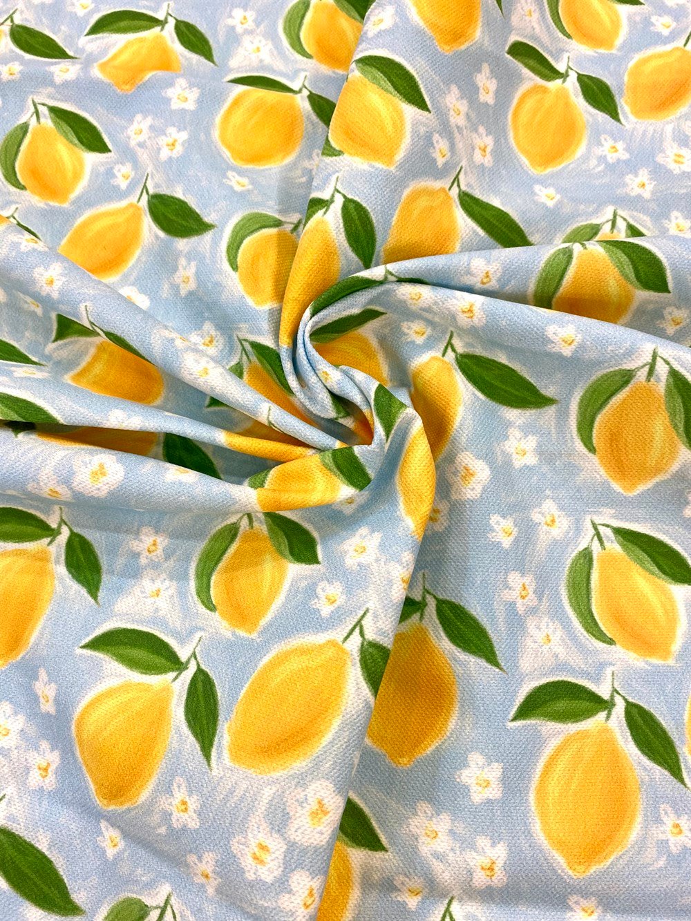 Mavi Suluboya Zemin Desenli Dijital Baskılı Kumaş