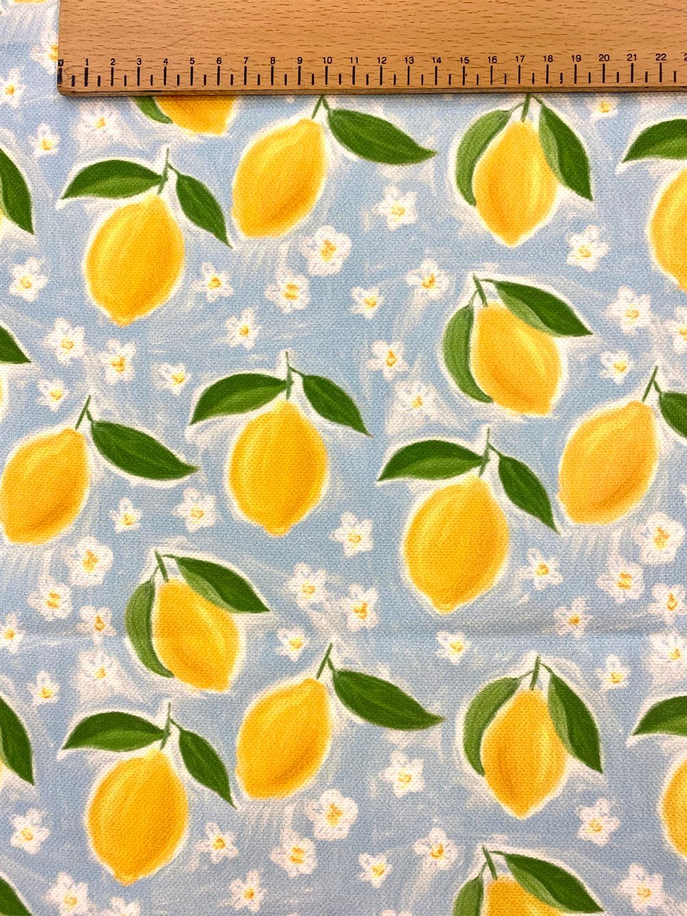 Mavi Suluboya Zemin Desenli Dijital Baskılı Kumaş