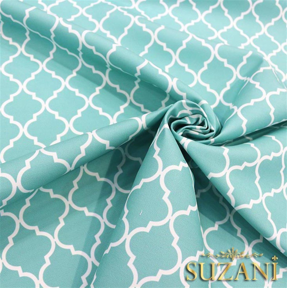 Mint Zemin Üzeri Beyaz Moroccan Desenli Kumaş