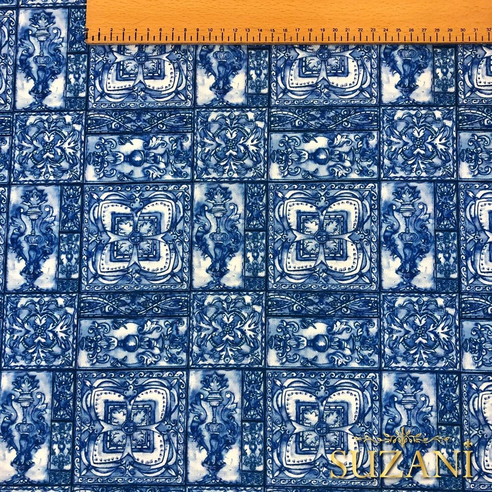 Mürekkep Rengi Karo Desenli Dijital Baskılı Kumaş