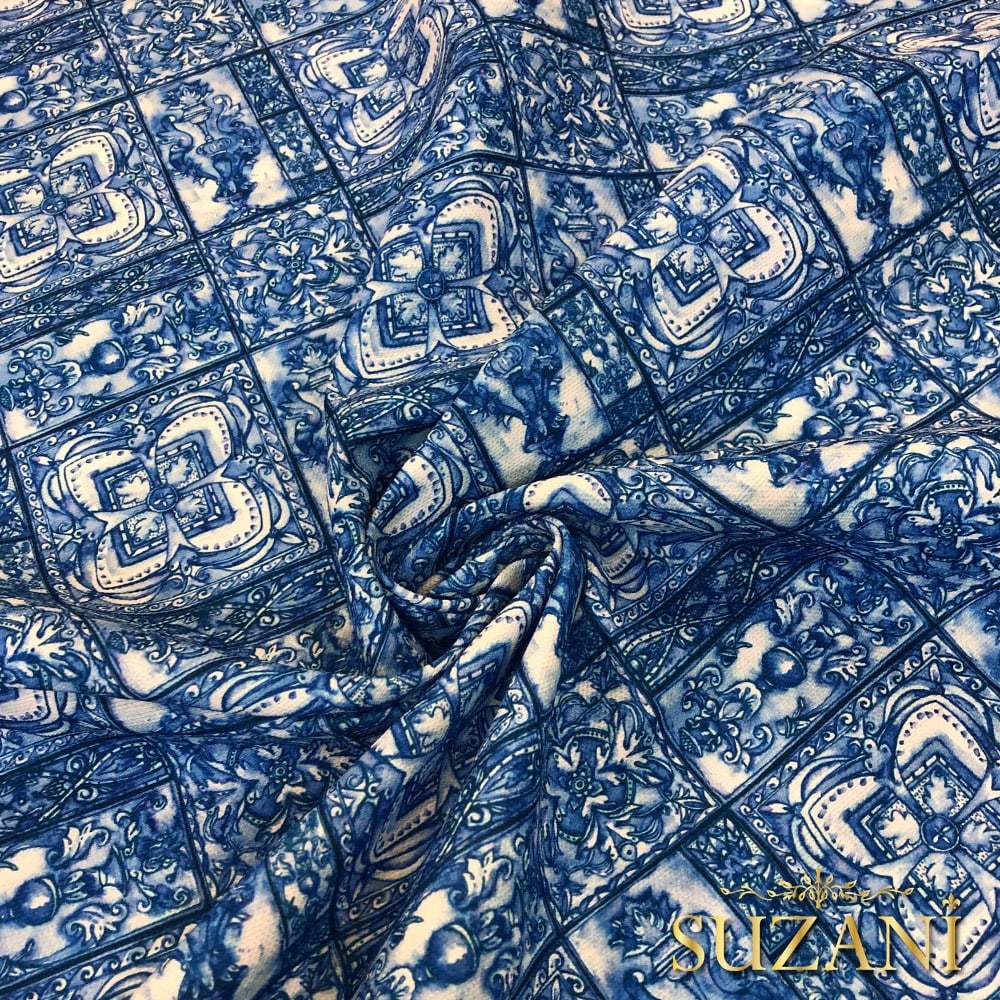 Mürekkep Rengi Karo Desenli Dijital Baskılı Kumaş