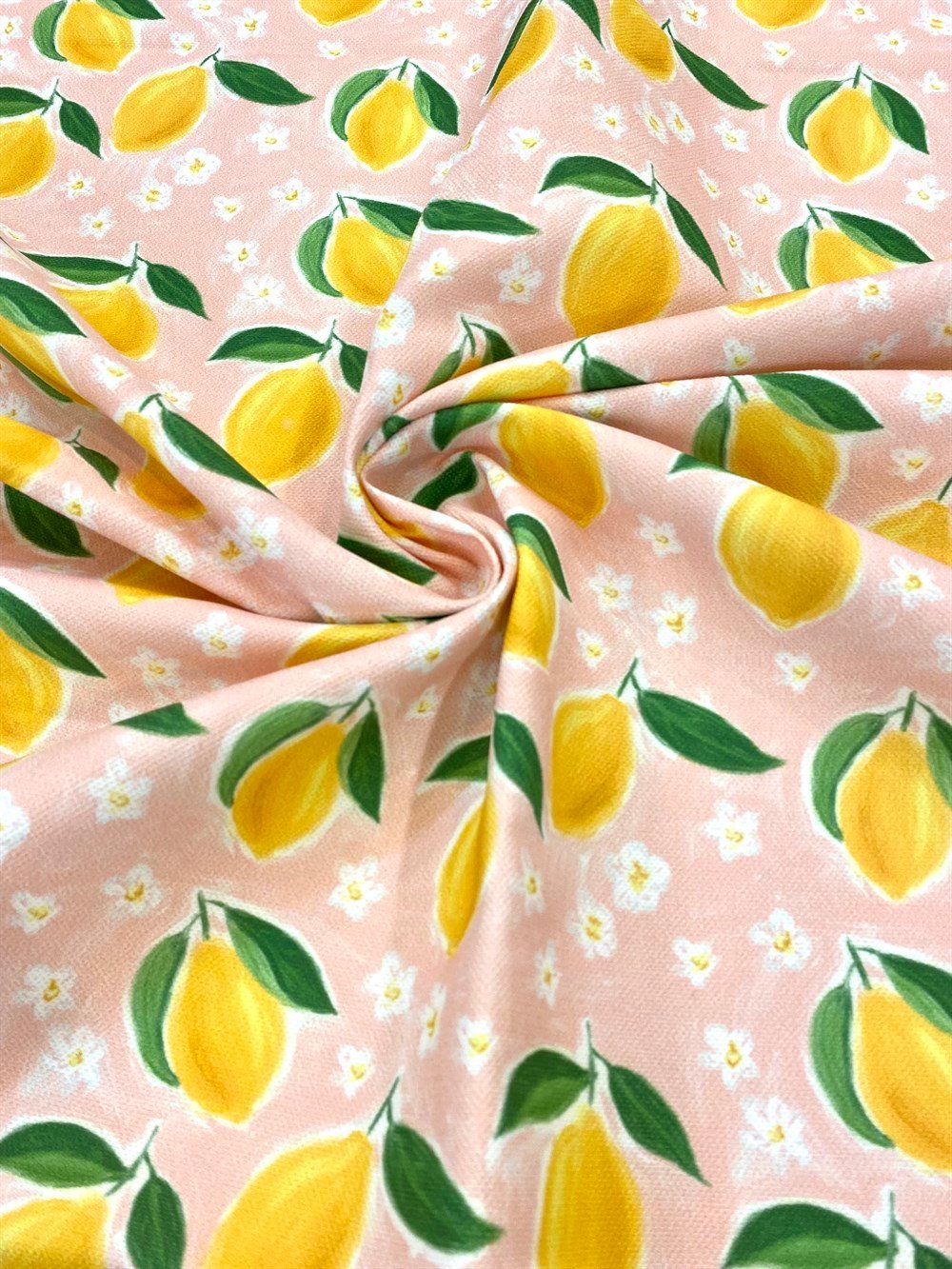 Pudra Suluboya Zeminli Desenli Dijital Baskılı Kumaş