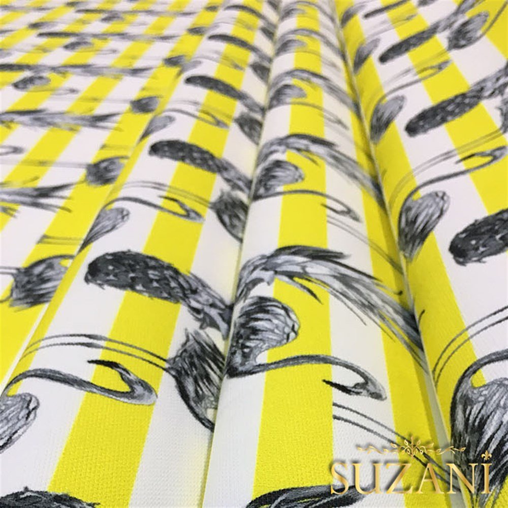 Sarı Çizgiler Üzeri Flamingo Tropikal Kumaş