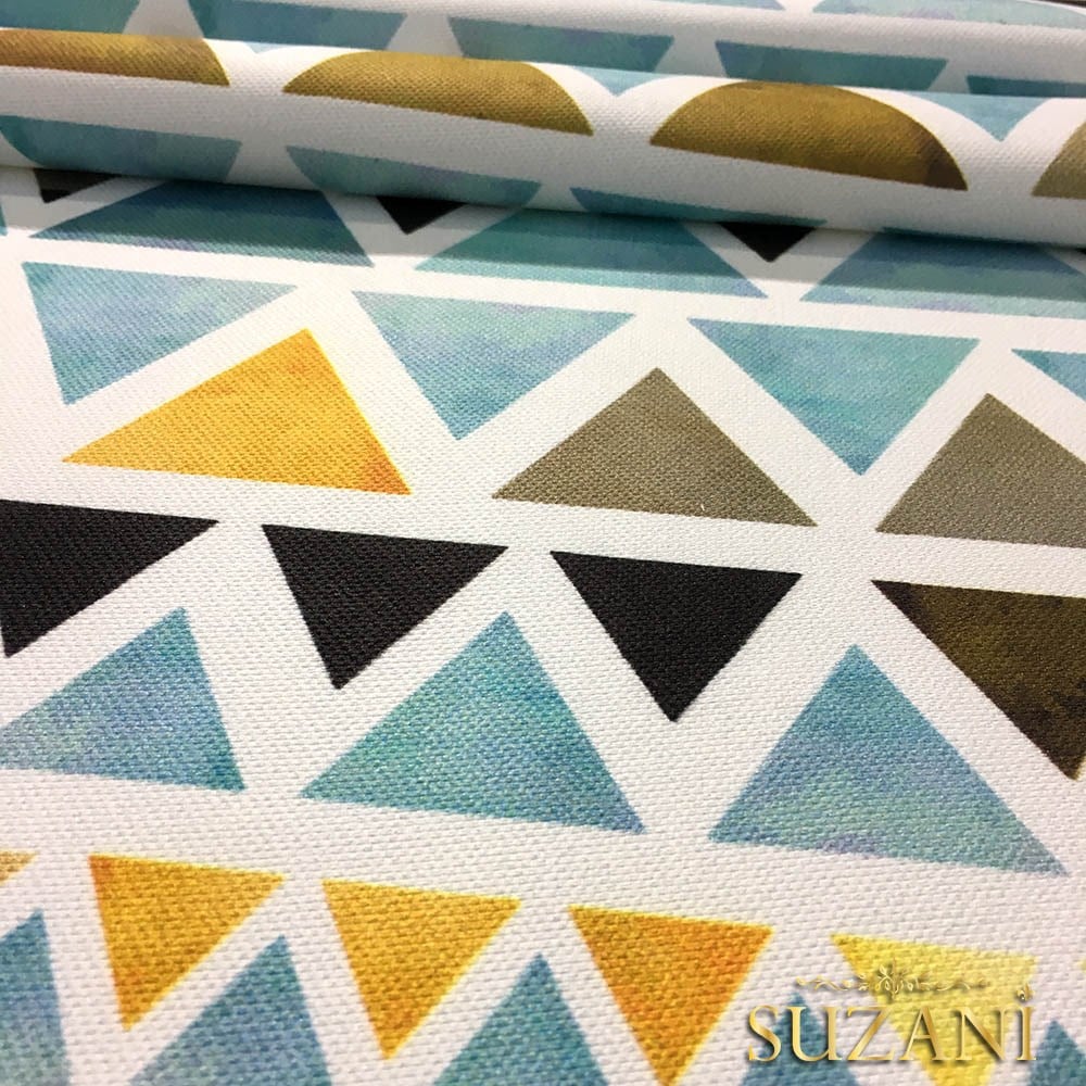 Sarı Mavi Suluboya Üçgenler Desenli Kumaş
