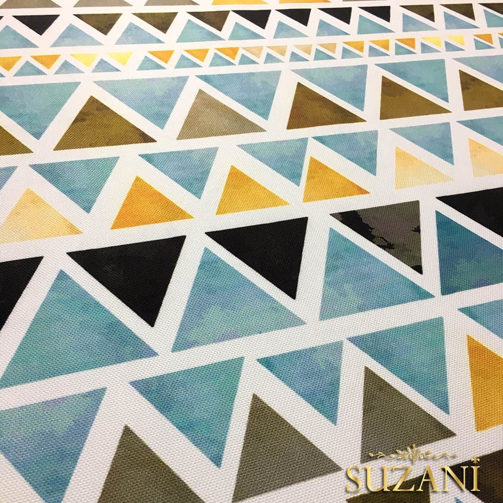 Sarı Mavi Suluboya Üçgenler Desenli Kumaş