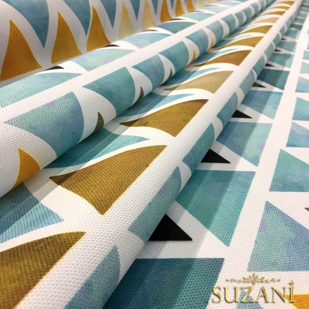 Sarı Mavi Suluboya Üçgenler Desenli Kumaş