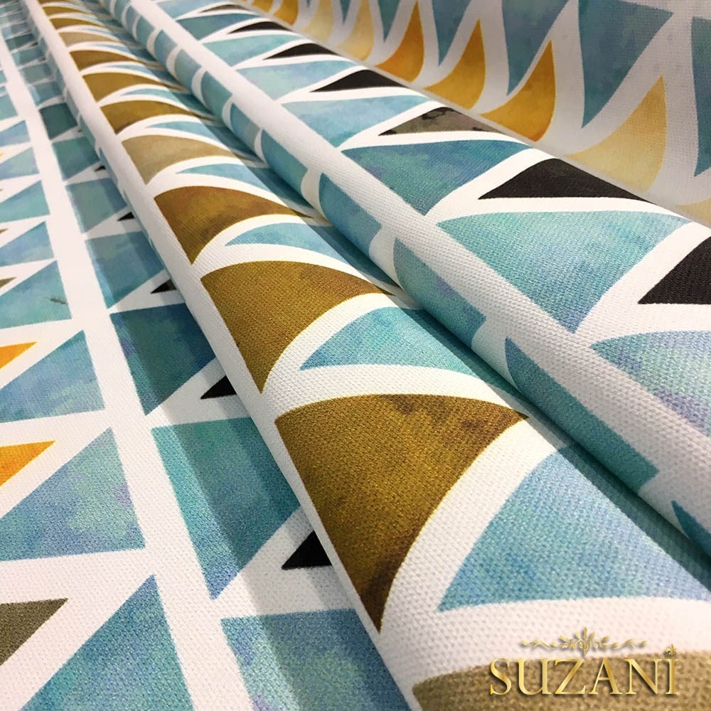 Sarı Mavi Suluboya Üçgenler Desenli Kumaş