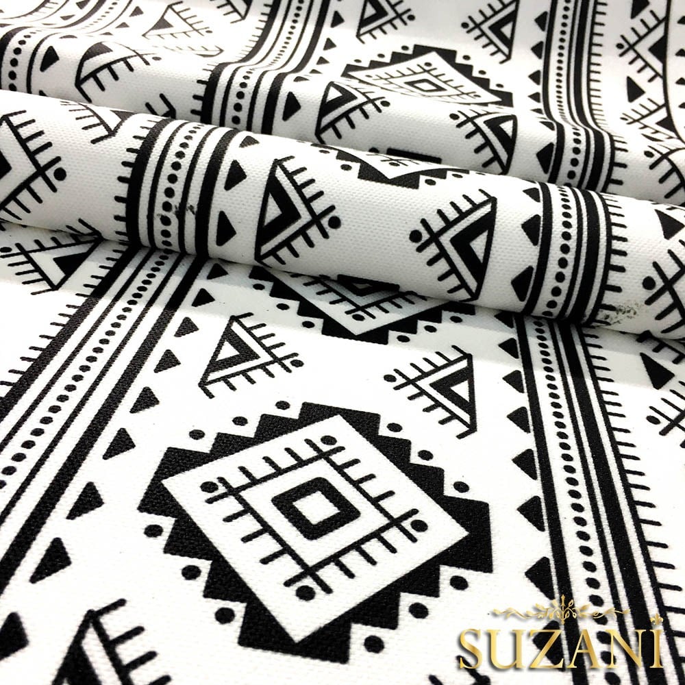 Siyah Beyaz Modern Etnik Desenli Kumaş