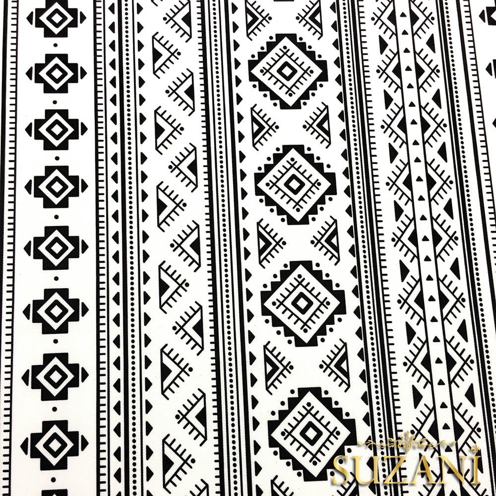 Siyah Beyaz Modern Etnik Desenli Kumaş