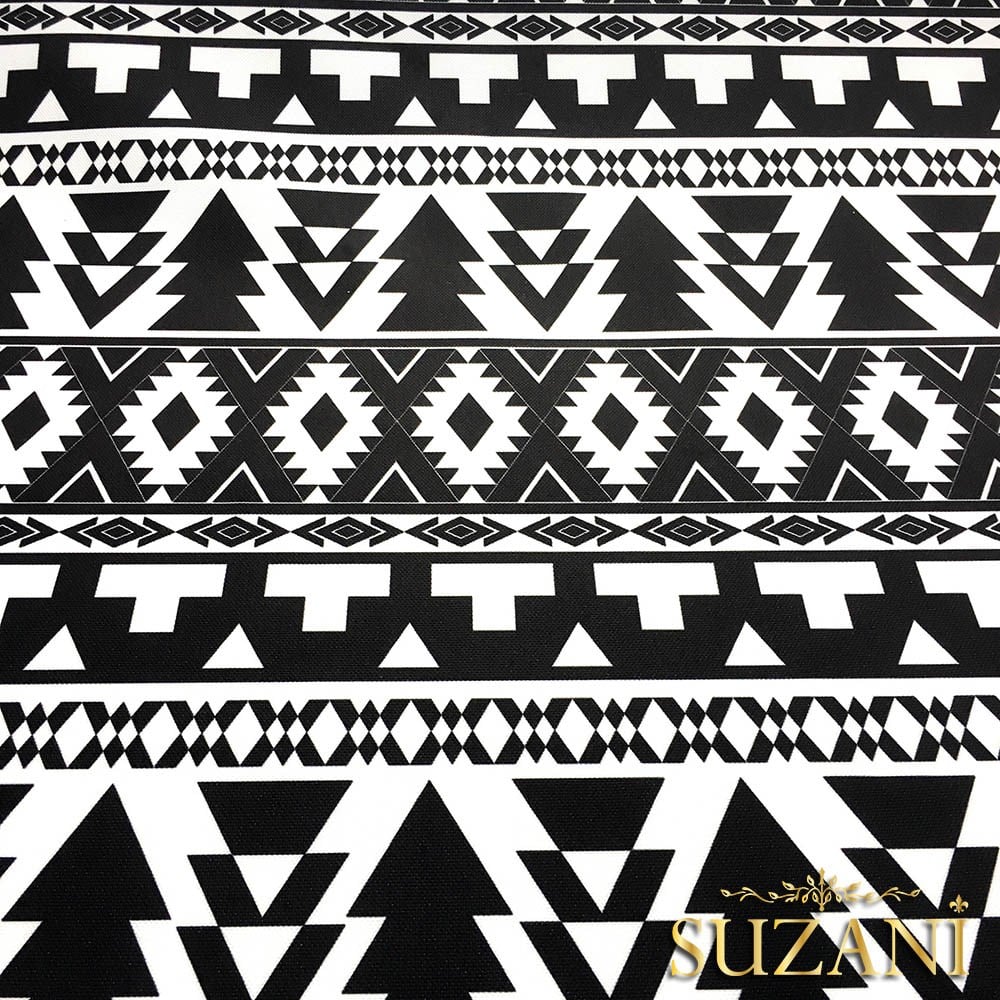 Siyah Beyaz Modern Etnik Kilim Desenli Kumaş