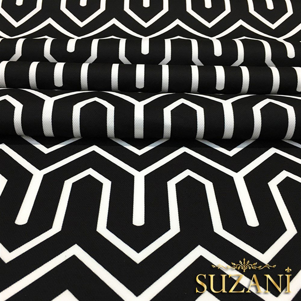 Siyah Zemin Geometrik Dağ Desenli Kumaş