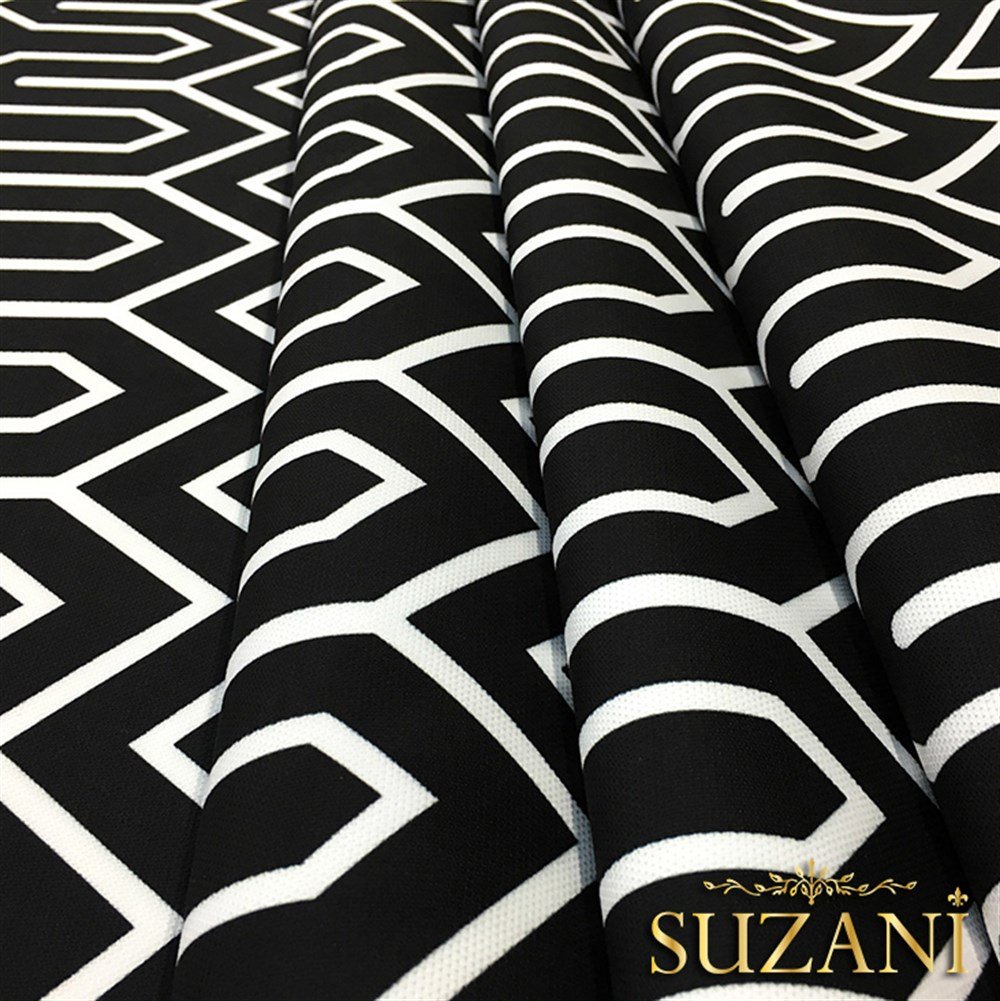 Siyah Zemin Geometrik Dağ Desenli Kumaş