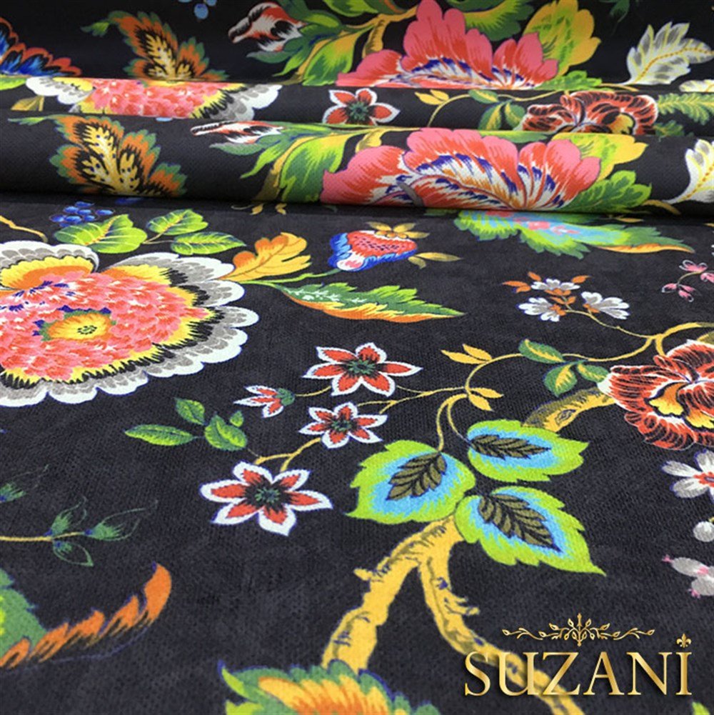 Siyah Zemin Mavi Pembe Çiçekli Kumaş