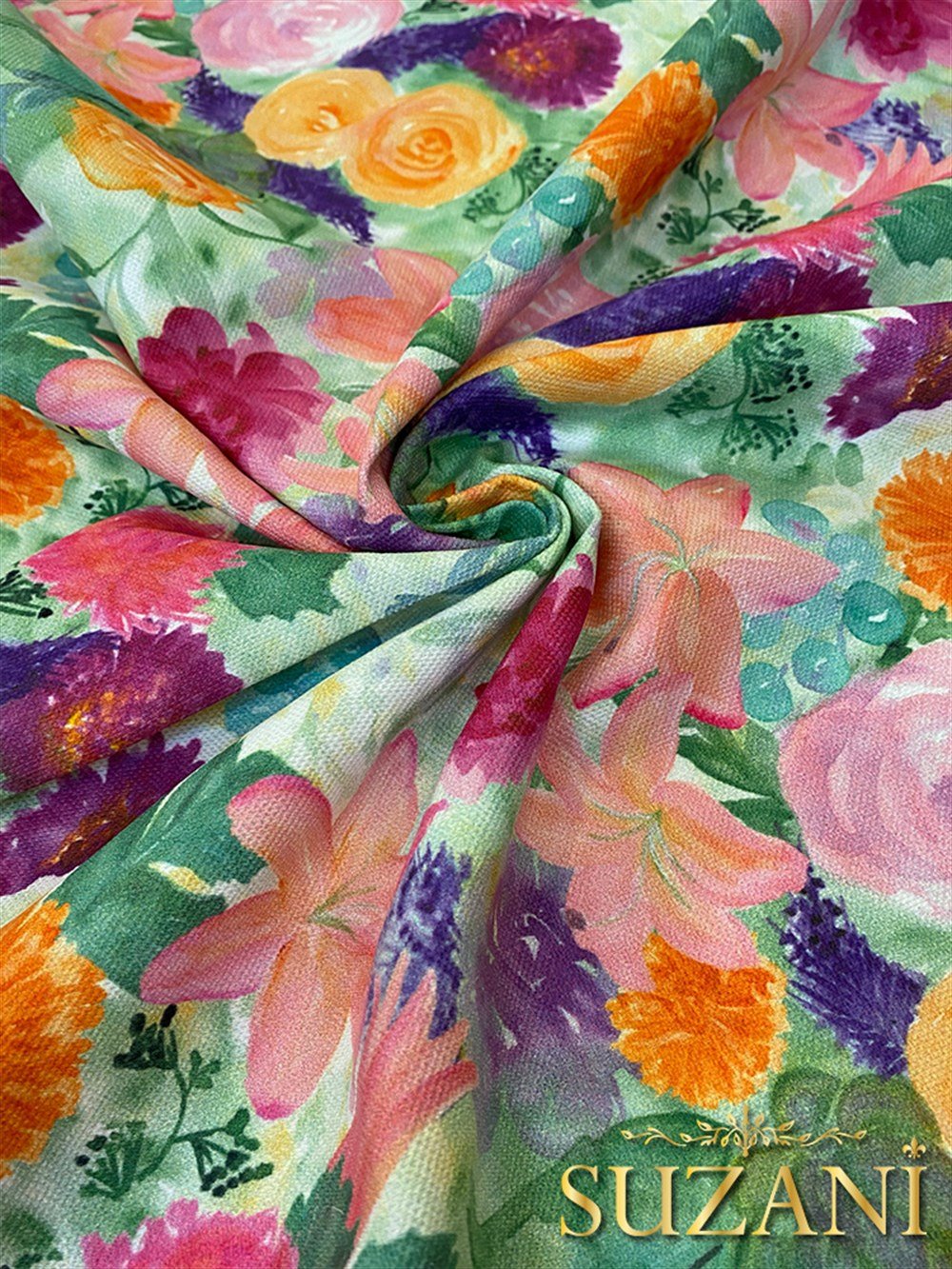 Suluboya Çiçek Desenli Dijital Baskılı Kumaş