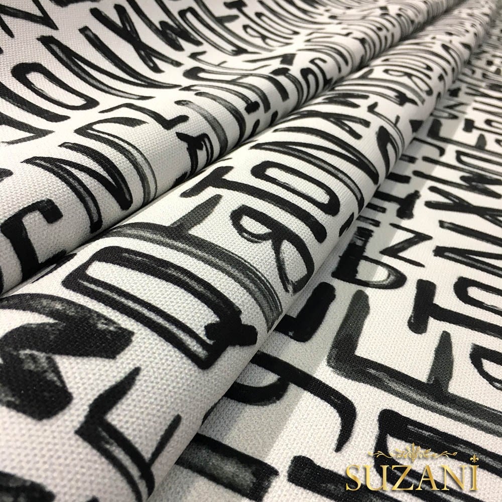 Suluboya Harfler Desenli Kumaş