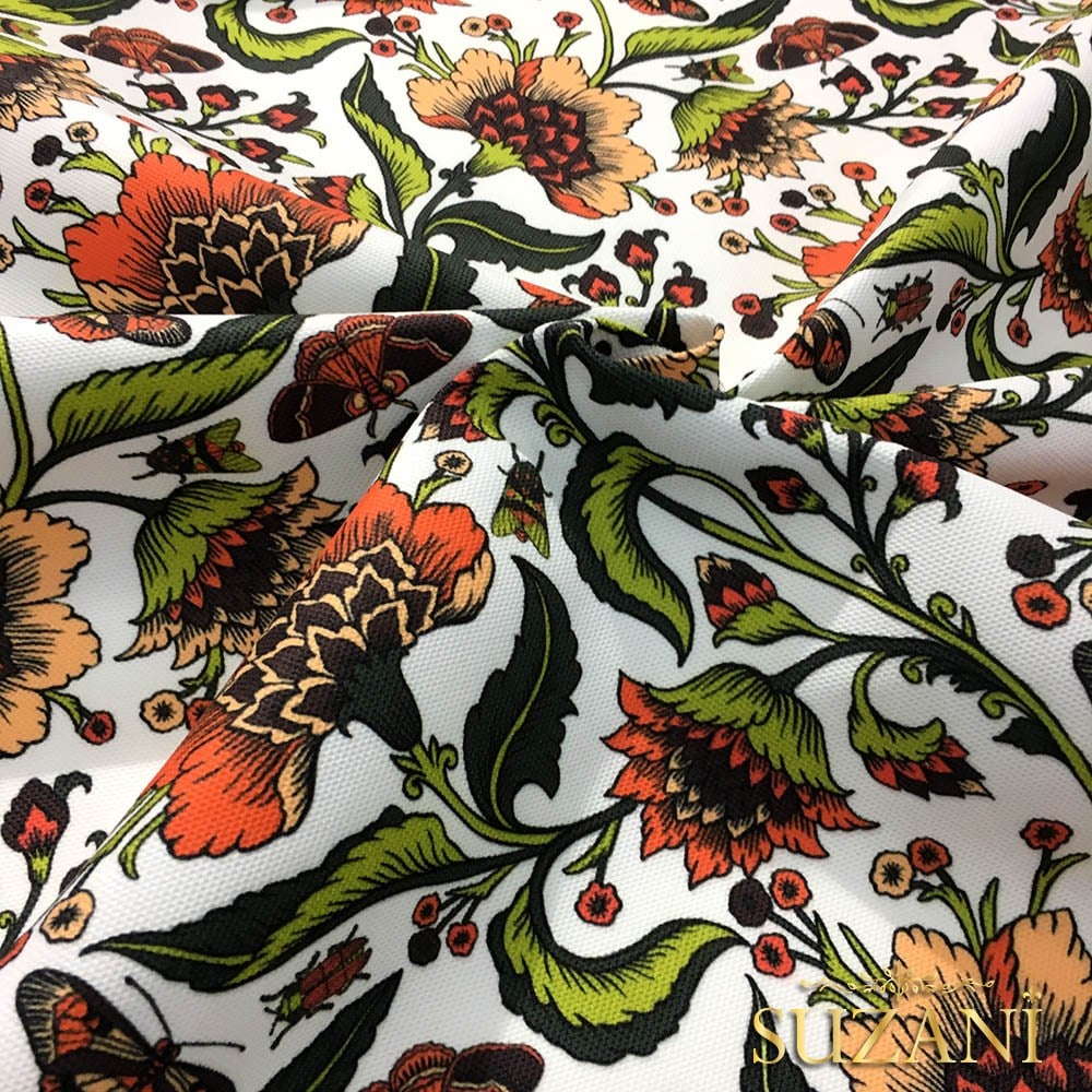 Turuncu Çiçekli Kumaş