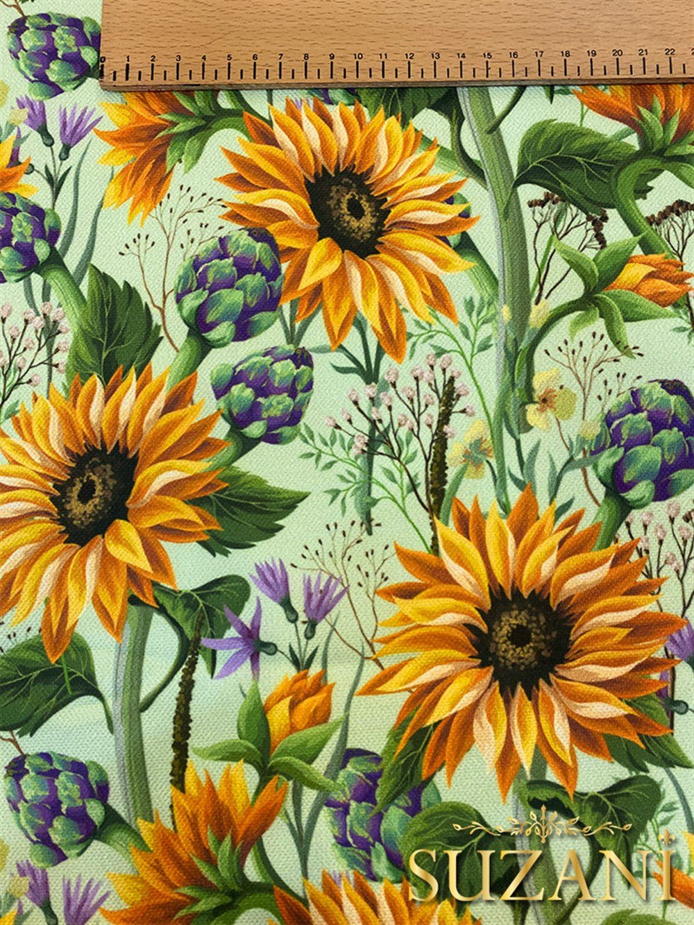 Yeşil Zemin Ayçiçeği Desenli Dijital Baskılı Kumaş