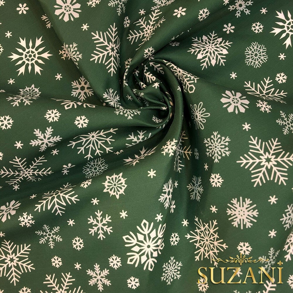 Yeşil Zemin Kar Tanesi Desenli Dijital Baskılı Kumaş