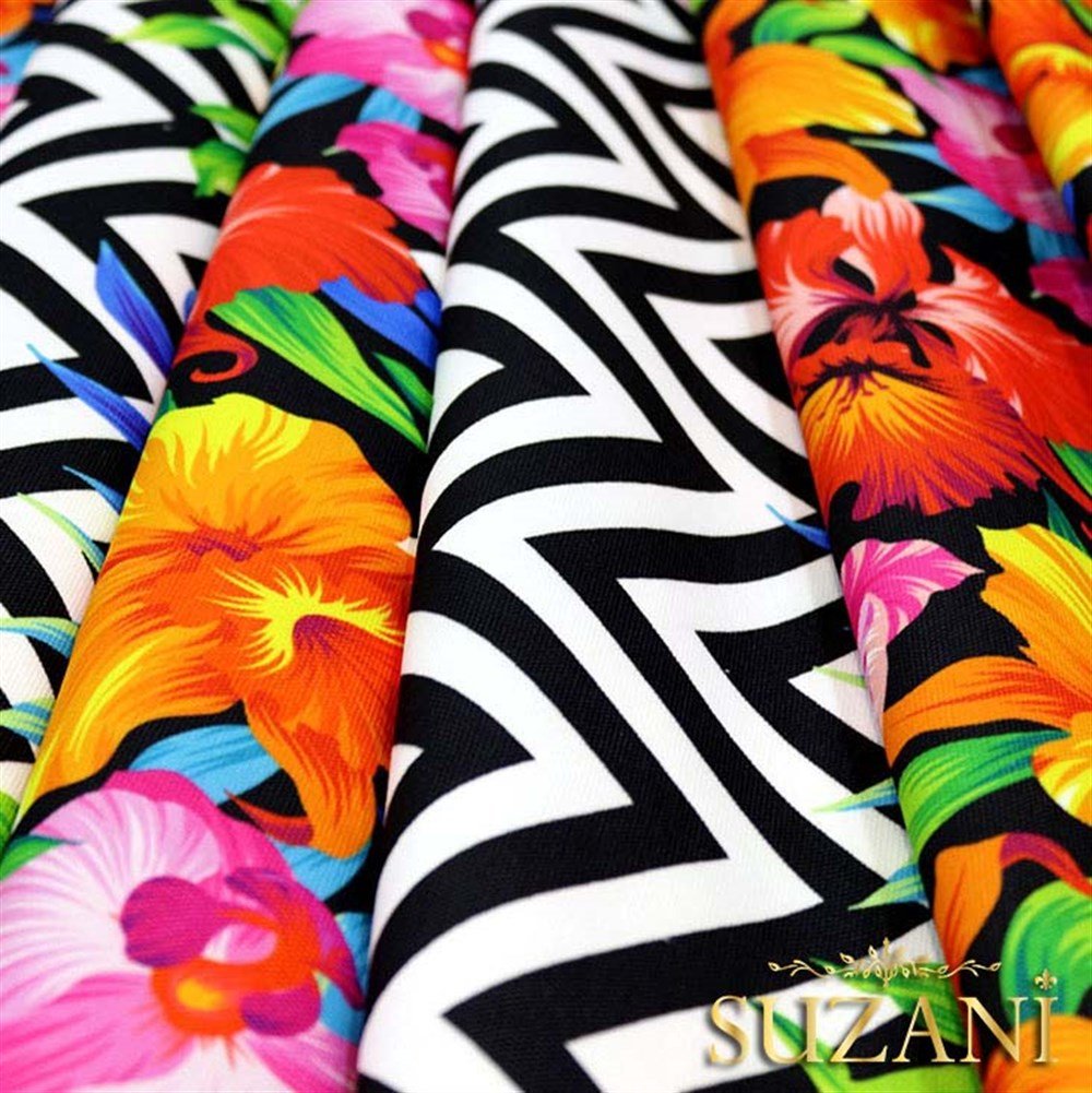 Zigzag Üzeri Çiçekli Tropikal Kumaş