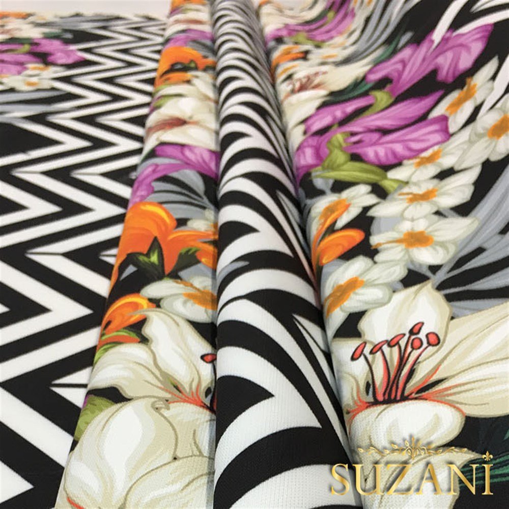 Zigzag Üzeri Turuncu Mor Çiçekli Tropikal Kumaş