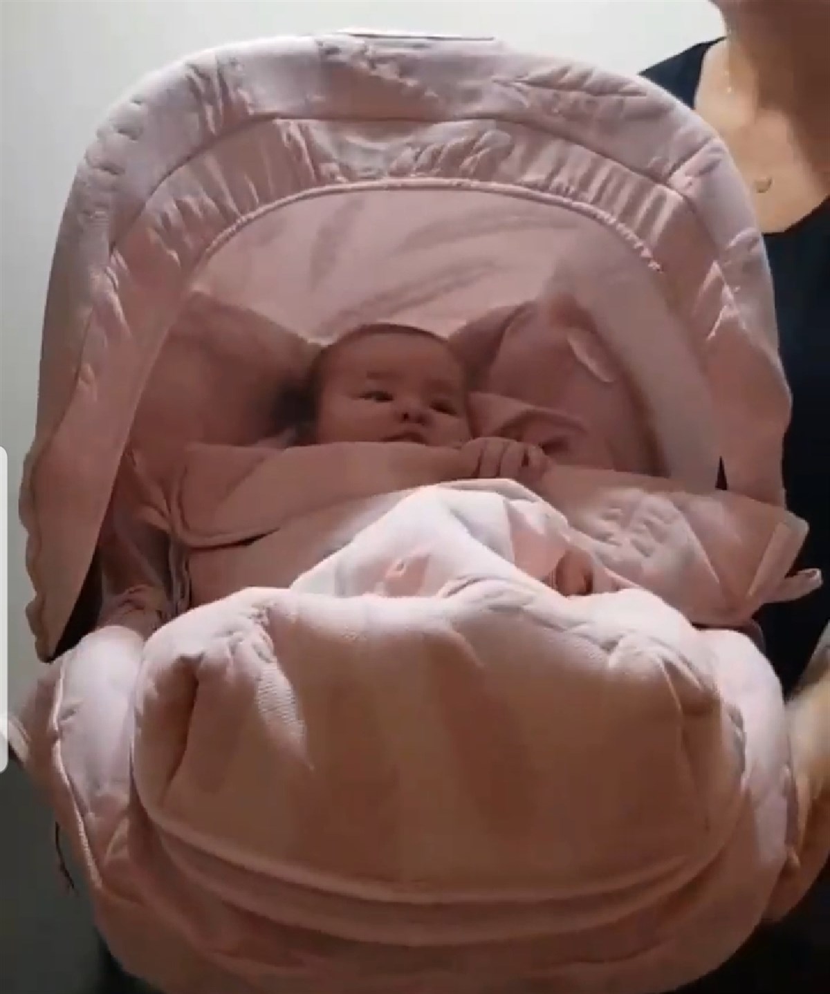 Ana Kucağı Kılıfı Tüy Desen Pembe