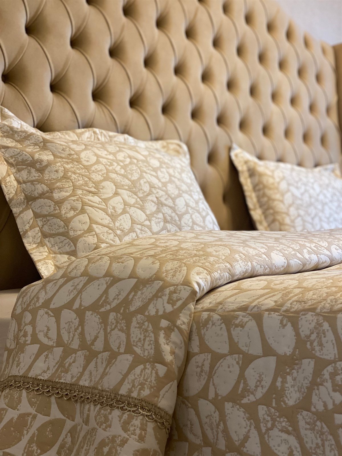 Derin Yatak Örtüsü Takımı