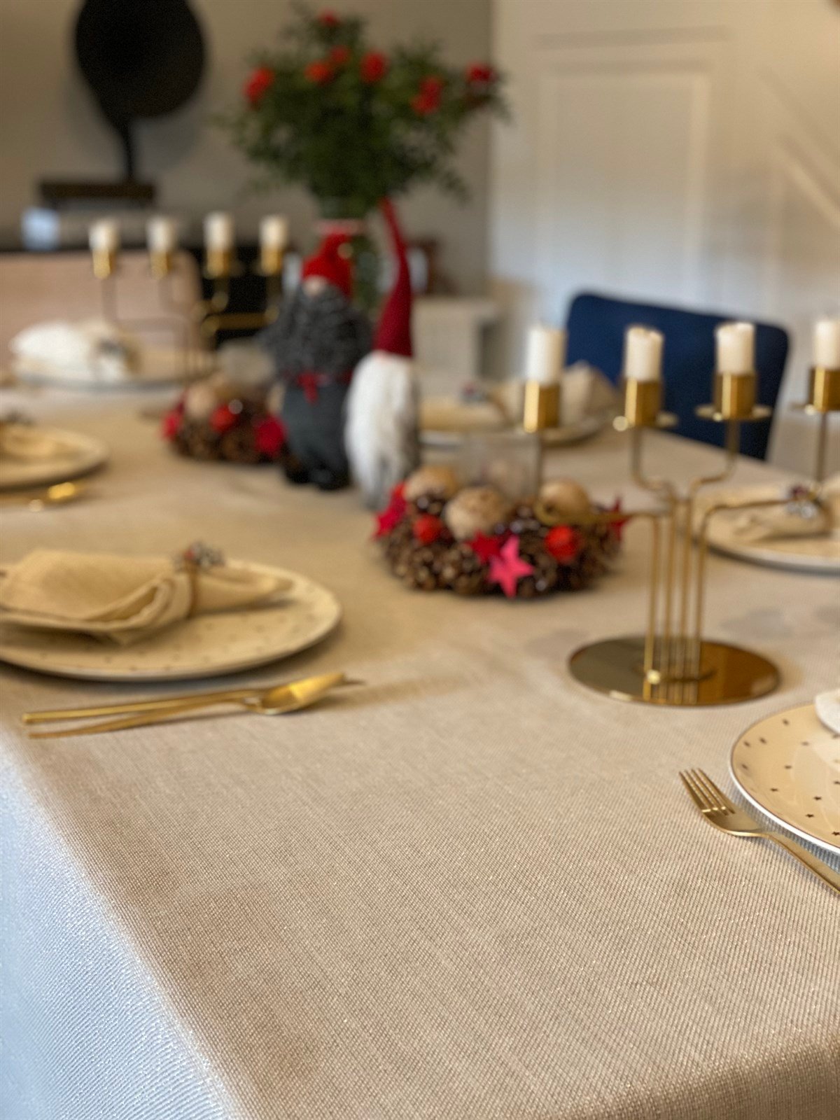 Mia Simli Gold Masa Örtüsü