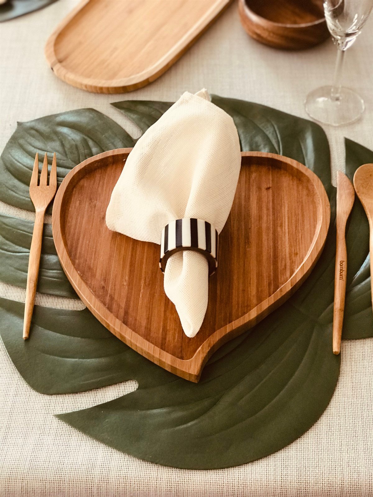 Mia Simsiz Bej Peçete