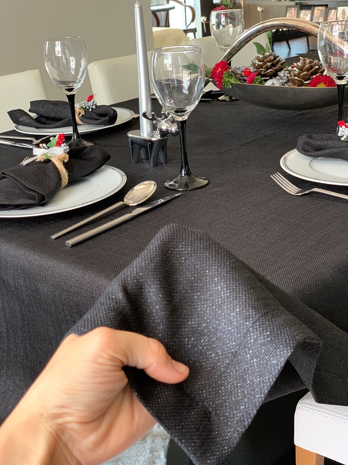 Simli Keten Siyah Masa Örtüsü