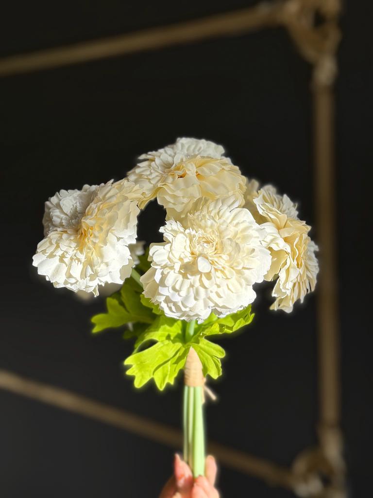 Kartopu Gerbera Çiçeği 30 cm 6 Lı Demet Çiçek