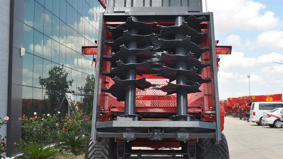 Katı Gübre Dağıtma 25 Ton