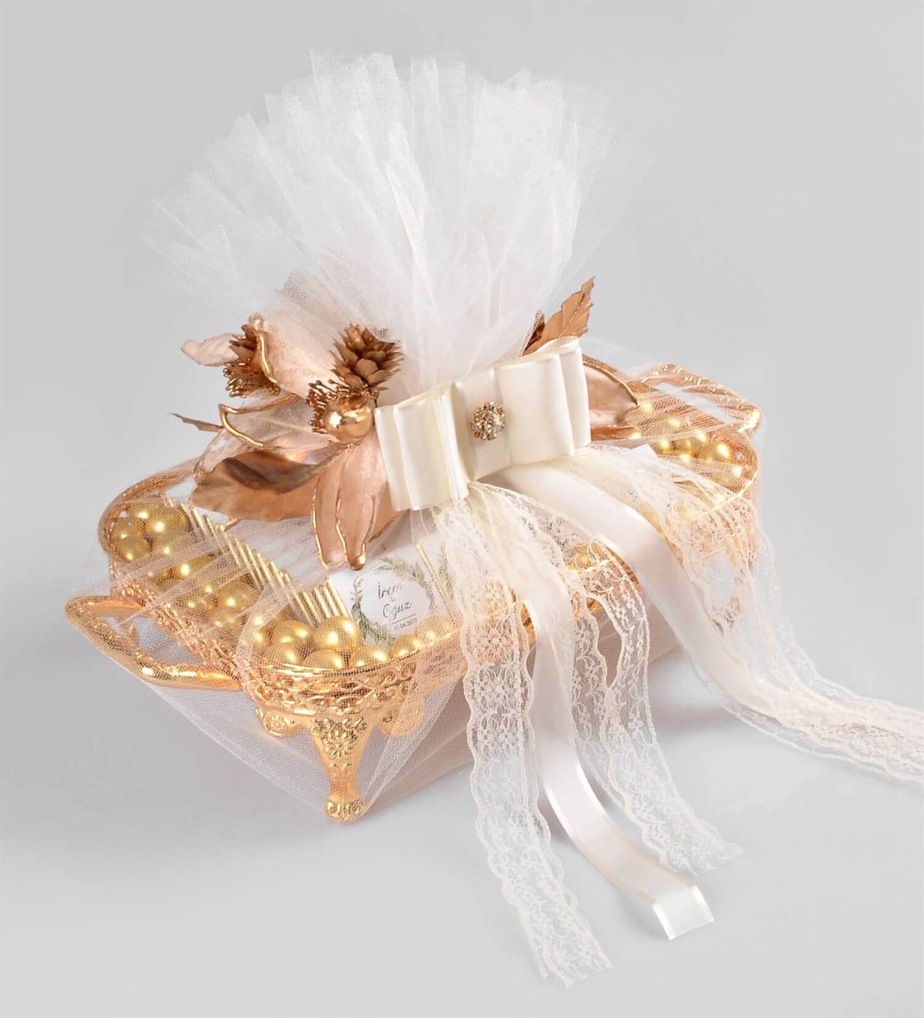 Altın Rengi Yeşil Yapraklı İsimli Söz & Nişan Çikolata Tepsisi