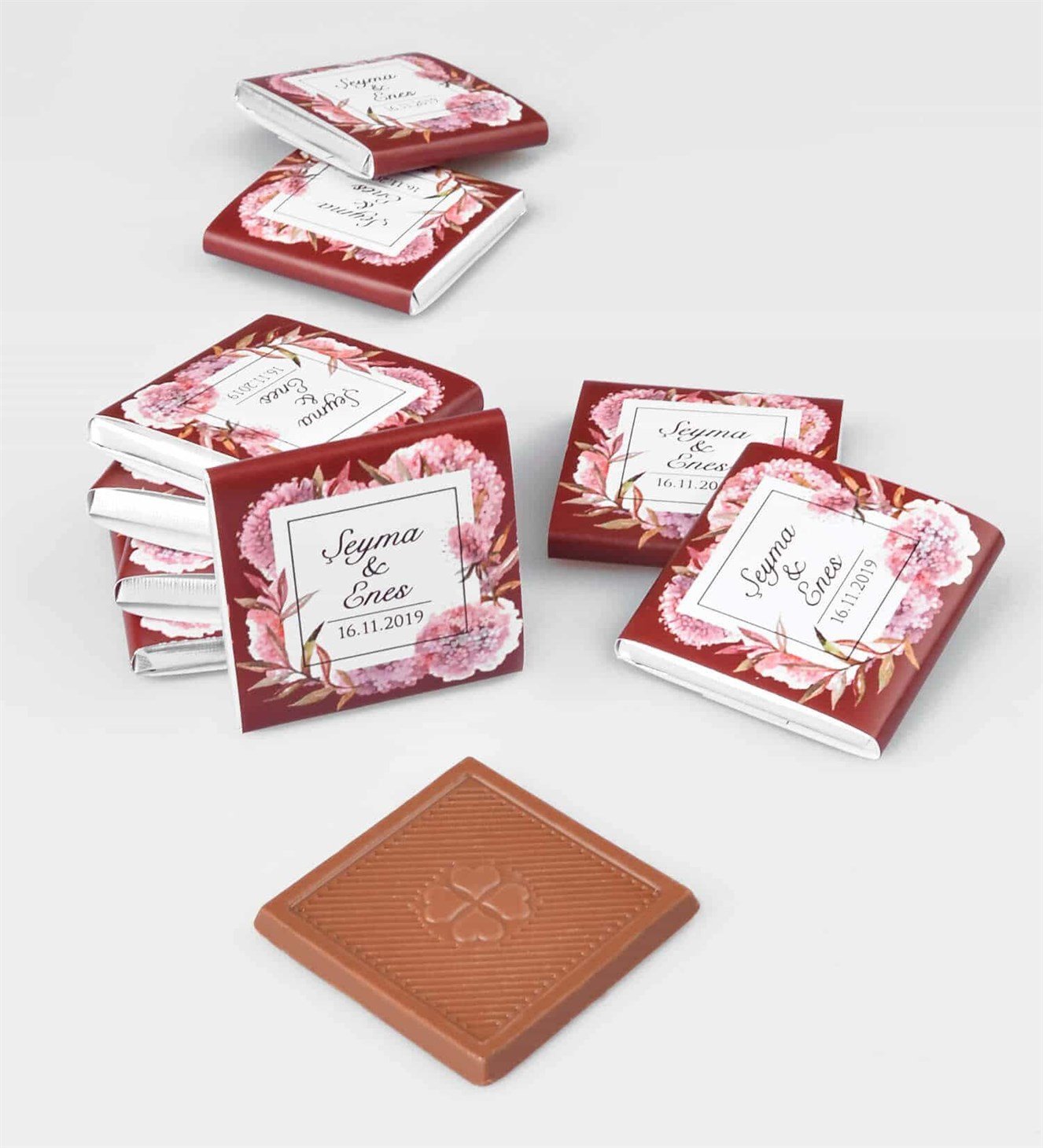Bordo Çiçekli ve Çerçeveli İsimli 50 Adet Söz & Nişan Çikolatası