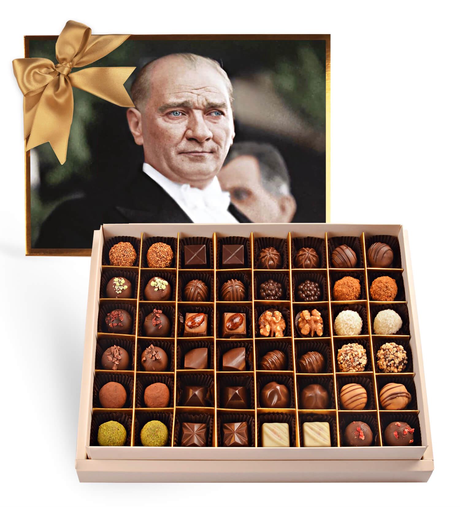 Atatürk Portresi | 24 Çeşitli Artisan & Trüf Çikolata 48'li