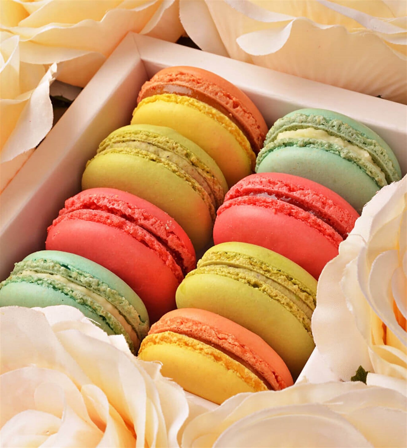 Çiçekli Macaron Kutusu