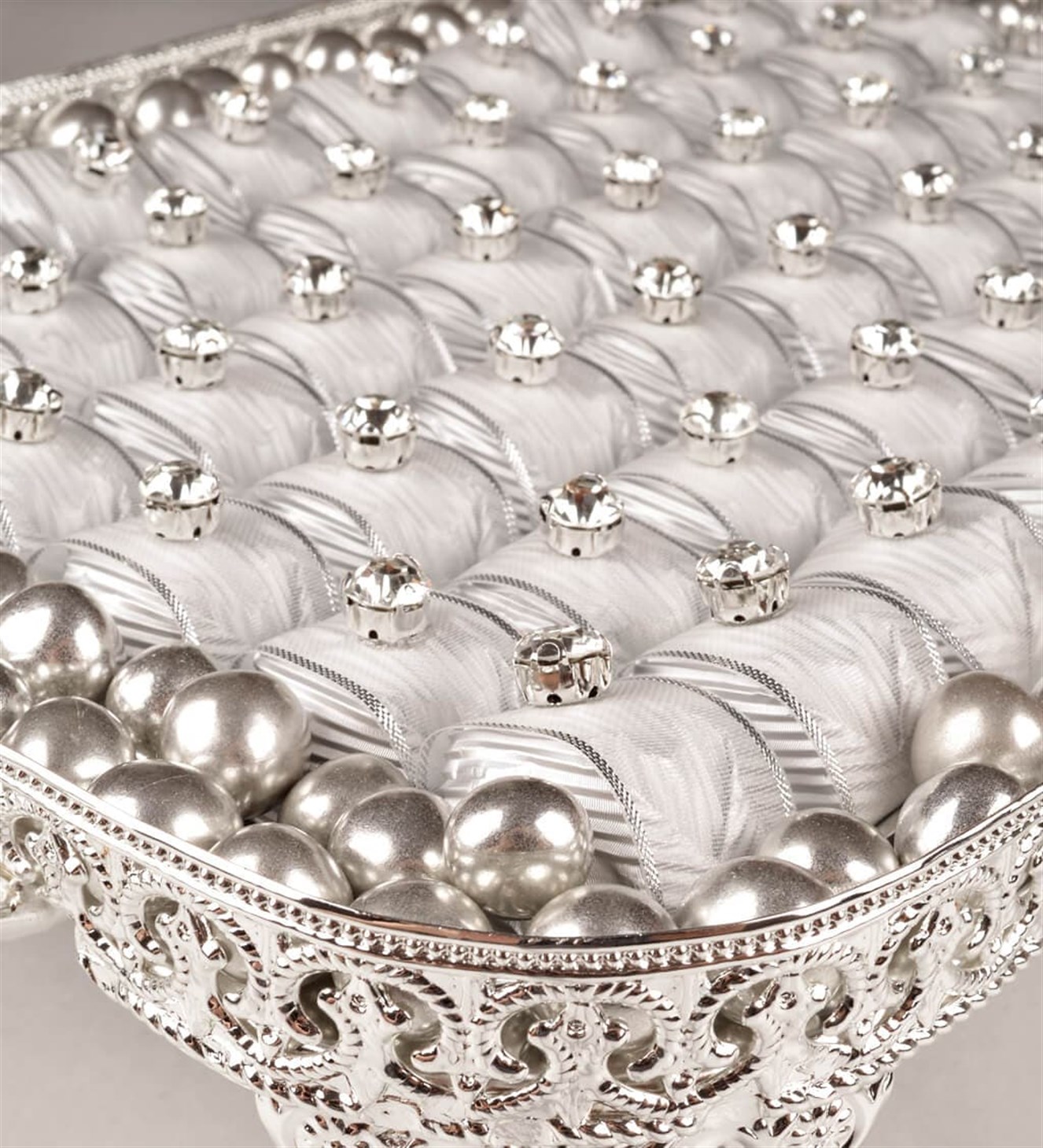 Gümüş Taşlı Söz & Nişan Çikolata Tepsisi